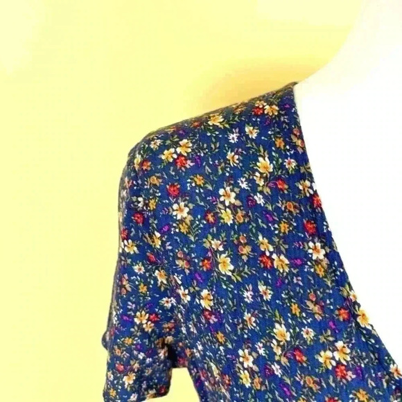 American Eagle Floral Peasant Boho V-Neck Button Down Tie Waist Crop Top Size S - Picture 4 of 15